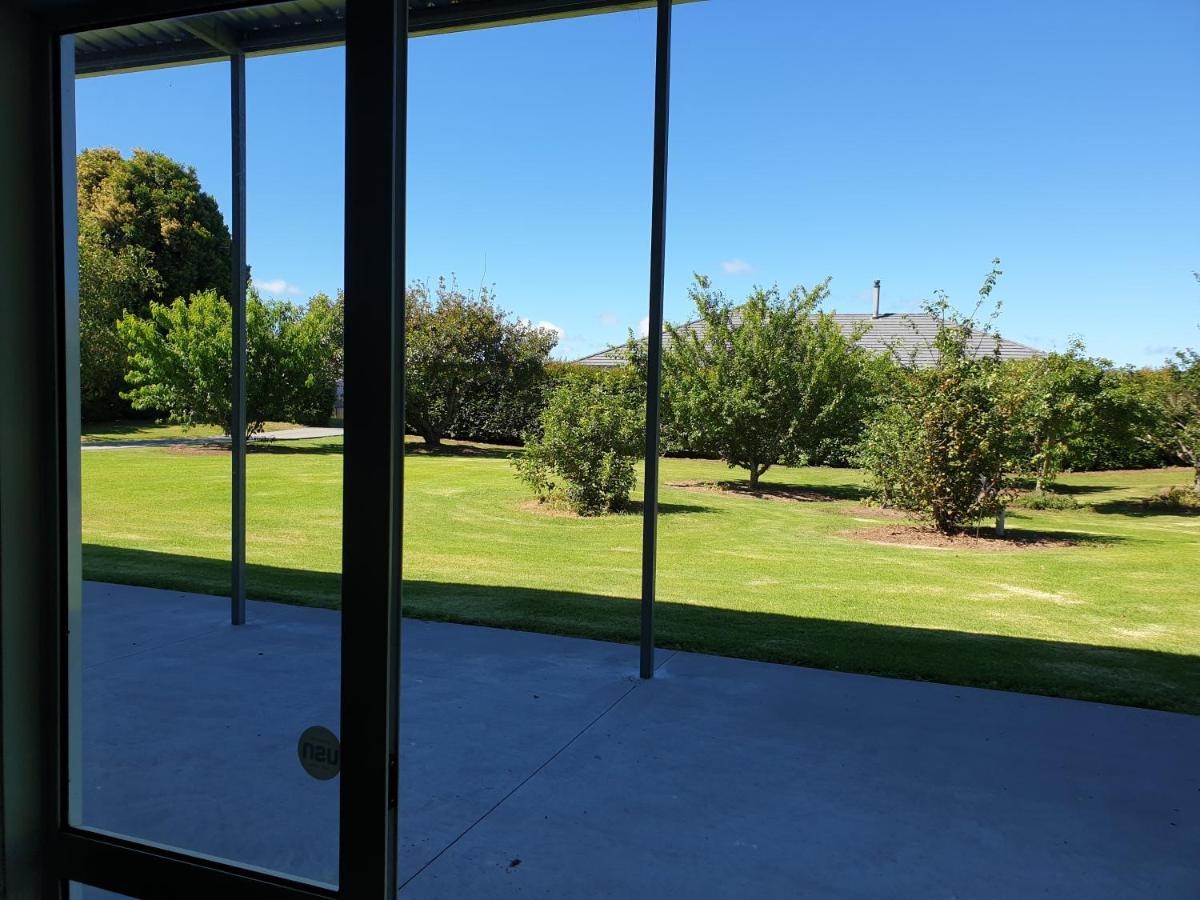 Peace And Tranquility Awaits - One Tree Point Apartment Ruakaka Bagian luar foto